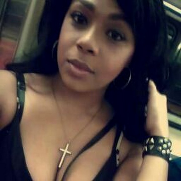 Meet your Posher, Ericka - Picture 1 of 1